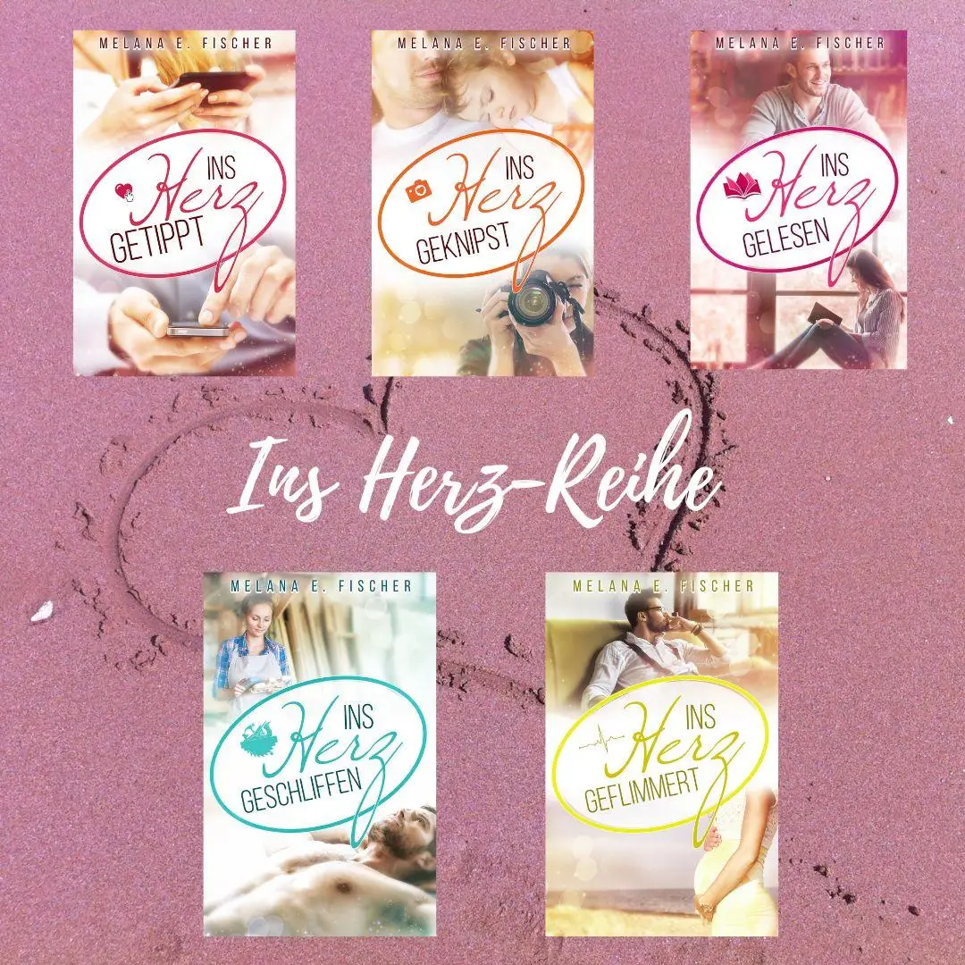 15.08.2022: Ins Herz-Reihe wird überarbeitet rosa-sandfarbener Hintergrund,
in der Mitte ein Herz in den Sand gezogen,
darüber sind die 5 Buchcover der Ihr-Herz-Reihe